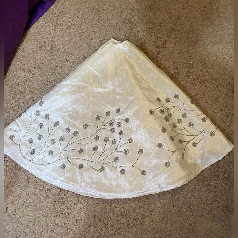 Cream & Silver Tree Skirt with Floral Embroidery